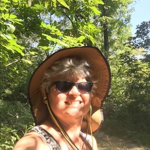 Meet your Posher, Ellen